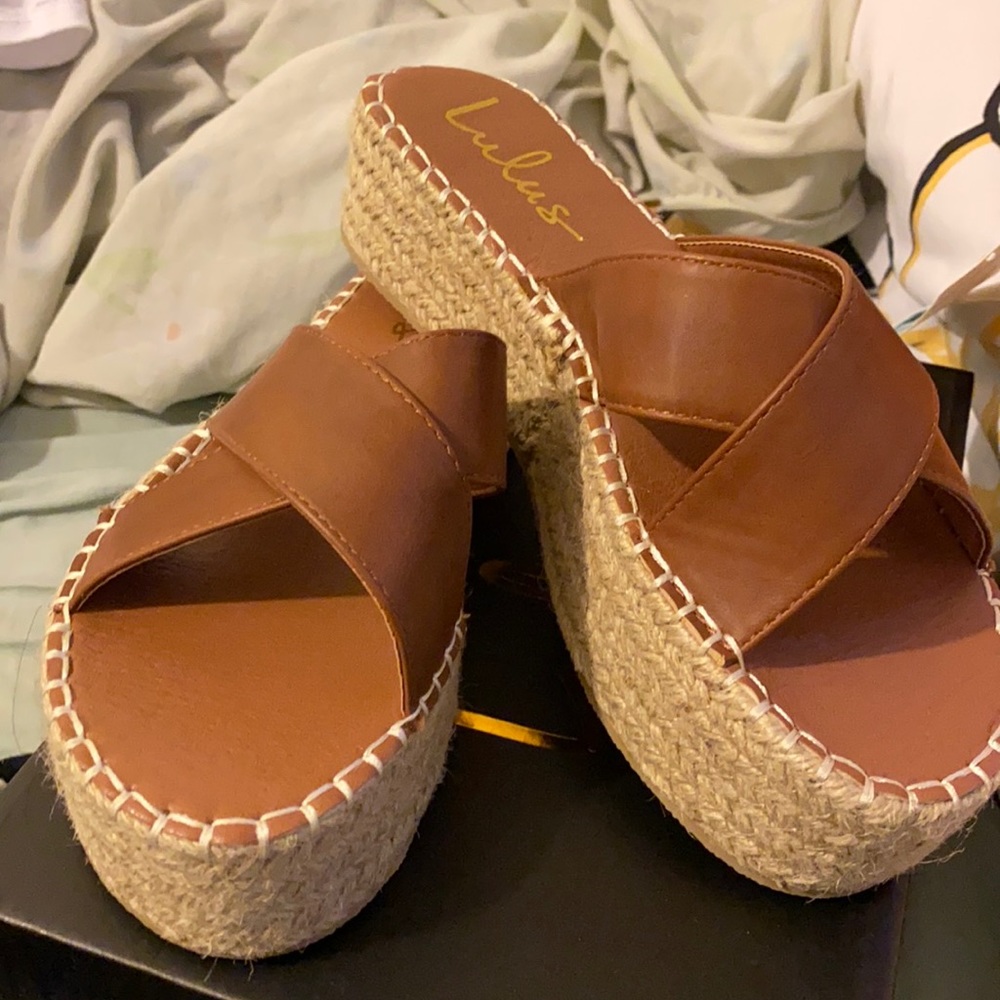 Platform sandals